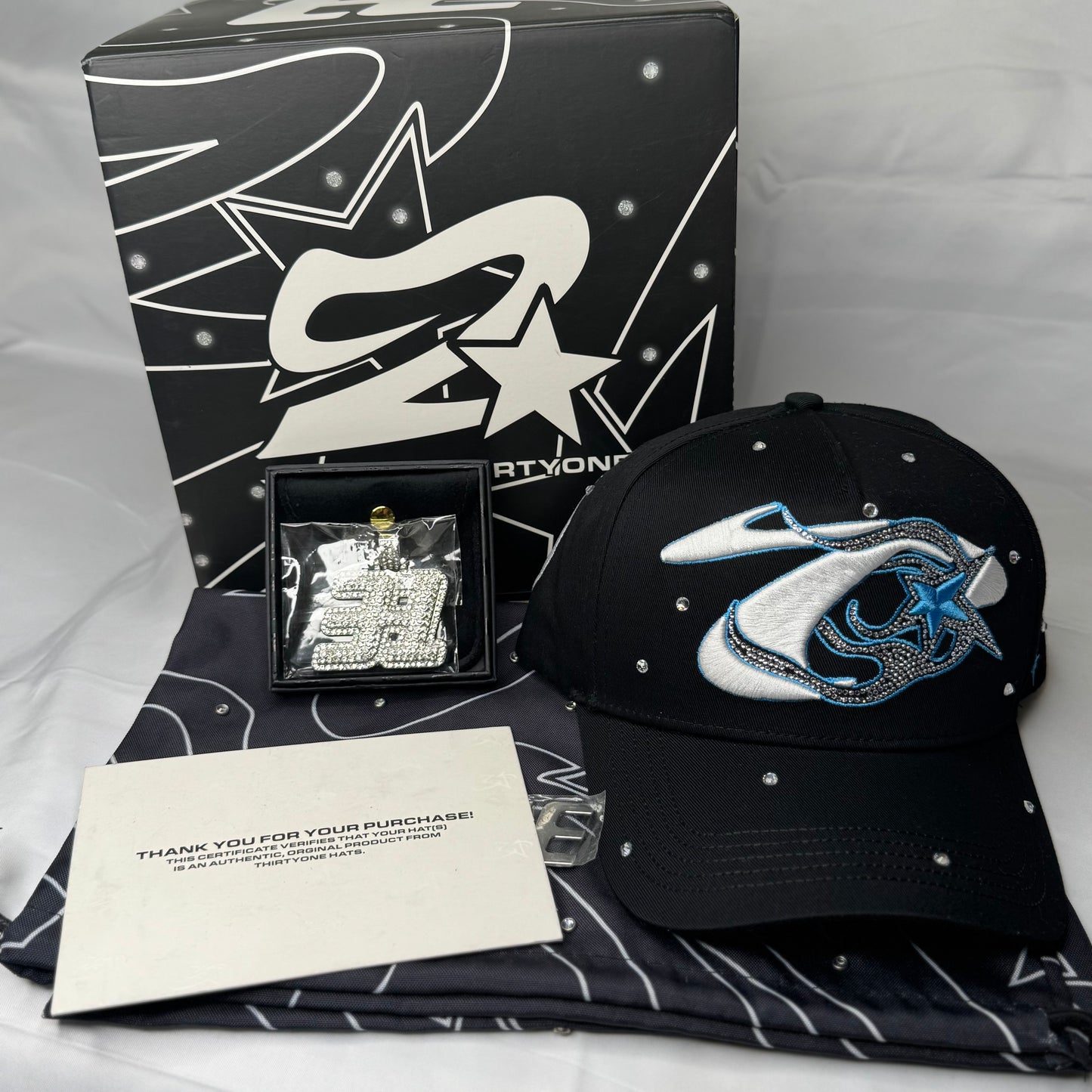 31 HATS "T-STAR"