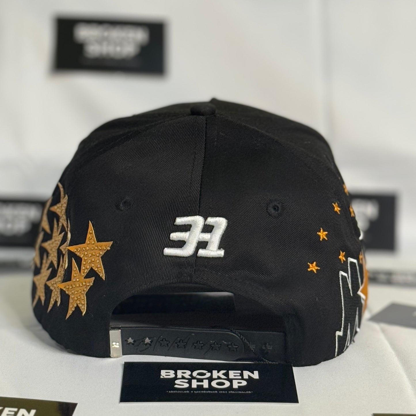 31 HATS “MAGO AMARILLA”