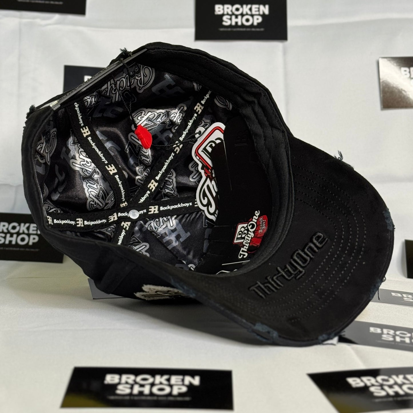 31 HATS "BACKPACK NEGRA"