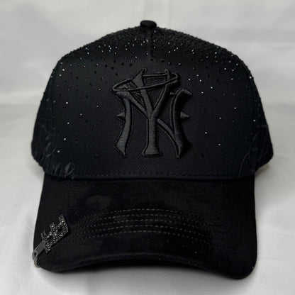 31 HATS "FOREVER BLACK"